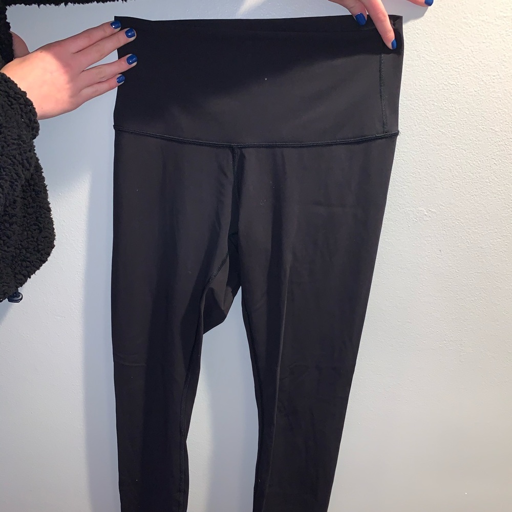 BLACK LULULEMON LEGGINGS!